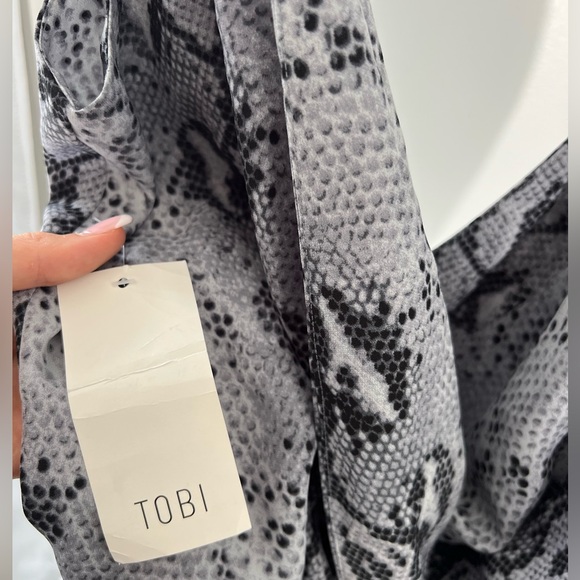 Snakeskin Pattern Bodysuit from Tobi - Picture 3 of 3